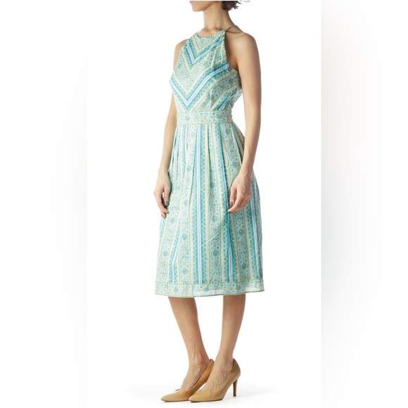 Dress - Picture 8 of 8